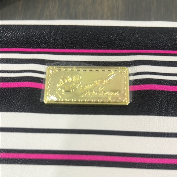 BETSY JOHNSON Wristlet - Picture 3 of 7